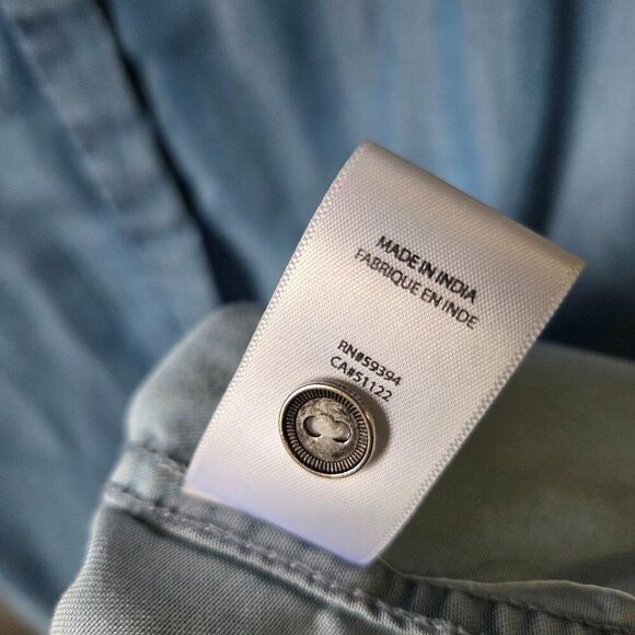 EUC BEACHLUNCHLOUNGE COLLECTION CHAMBRAY SLEEVELESS GRADIENT BUTTONED DRESS SZ L - Picture 14 of 16